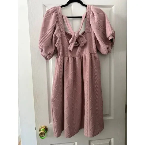 Pink Listicle Dress with Quilted Pattern Size Large - Picture 2 of 6